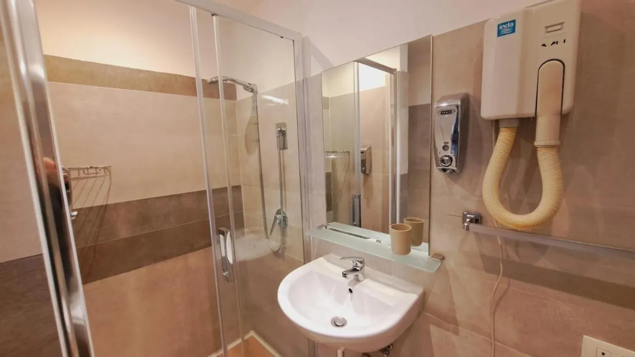 B&B Andy&Lu Рим 2*,